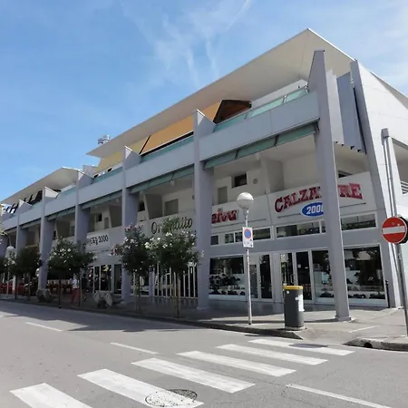 Lägenhet Cozy Near The