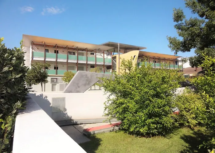 Cozy Near The Lägenhet